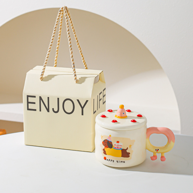 Creativo encantador de dibujos animados taza de pastel de cumpleaños taza de cerámica taza de regalo taza de café casera taza de agua taza de pareja