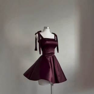 �ļ��¿�Ů�b���R�d�羳�B��ȹ�W���Ըм�ɫ�����L����A�ֶ�ȹ