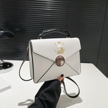 跨境批发哈利波特同款霍格沃茨学院风信封包单肩斜挎包邮差包女