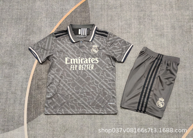 2425 레알 마드리드 두 번째 손님