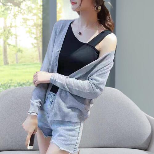 Women's Oversized Casual Belly-Hiding V-Neck Long-Sleeve Base Shirt for Spring and Autumn, Unique and Chic Chain-Link Short Top