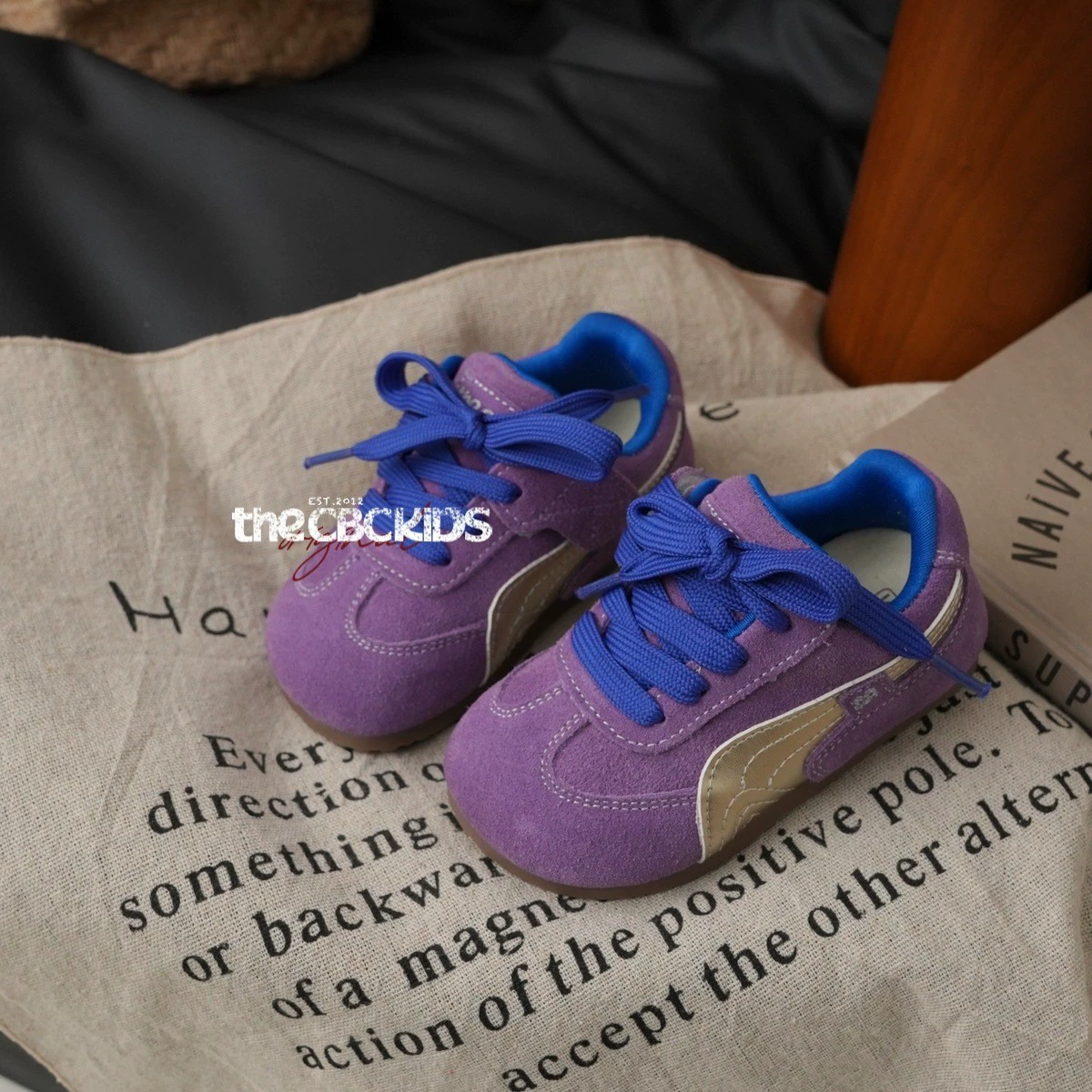 2025 ретро кроссовки Forrest Gump для детей, тонкая подошва, весенне-летние кроссовки для мальчиков и девочек, кроссовки на липучке, фиолетовые, одинарные