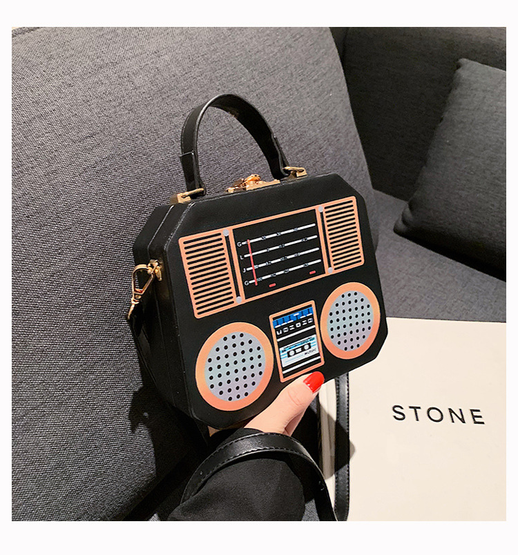 Niche Design Bag 2021 Autumn And Winter New Trendy Fashion All-match Messenger Portable Box Small Square Bag display picture 6