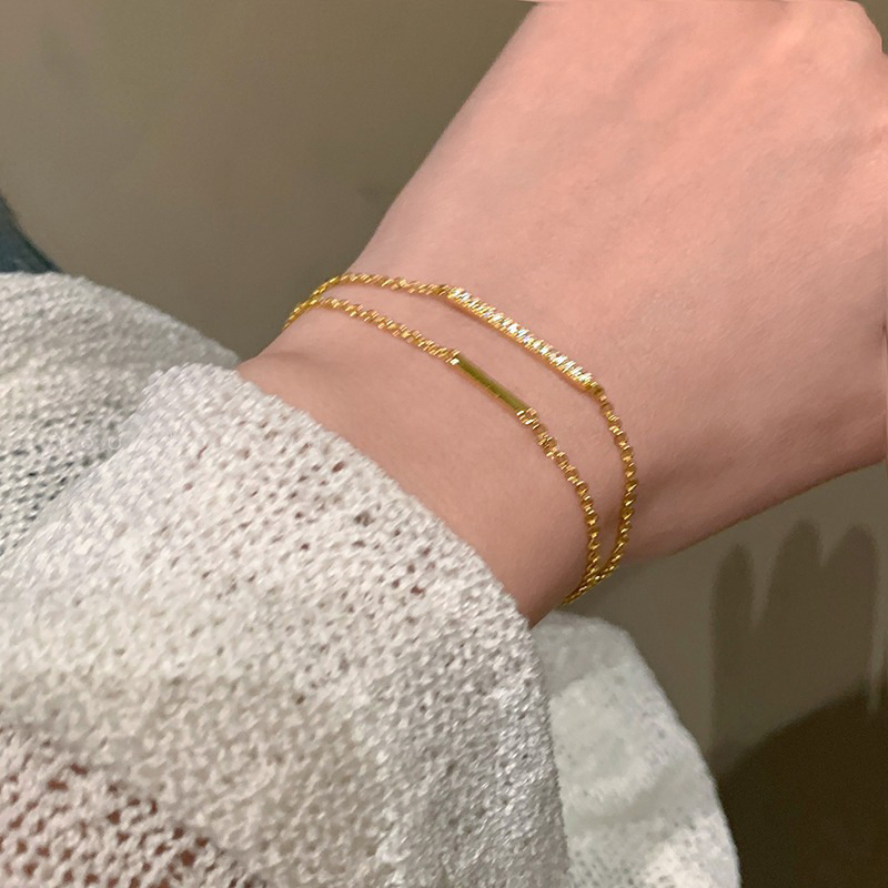 Minimalist & Stackable Layered Bracelets, Lightweight And Comfortable. Hypoallergenic, Kind To Sensitive Skin. A Subtle Way To Elevate Your Daily Look_voghion.com
