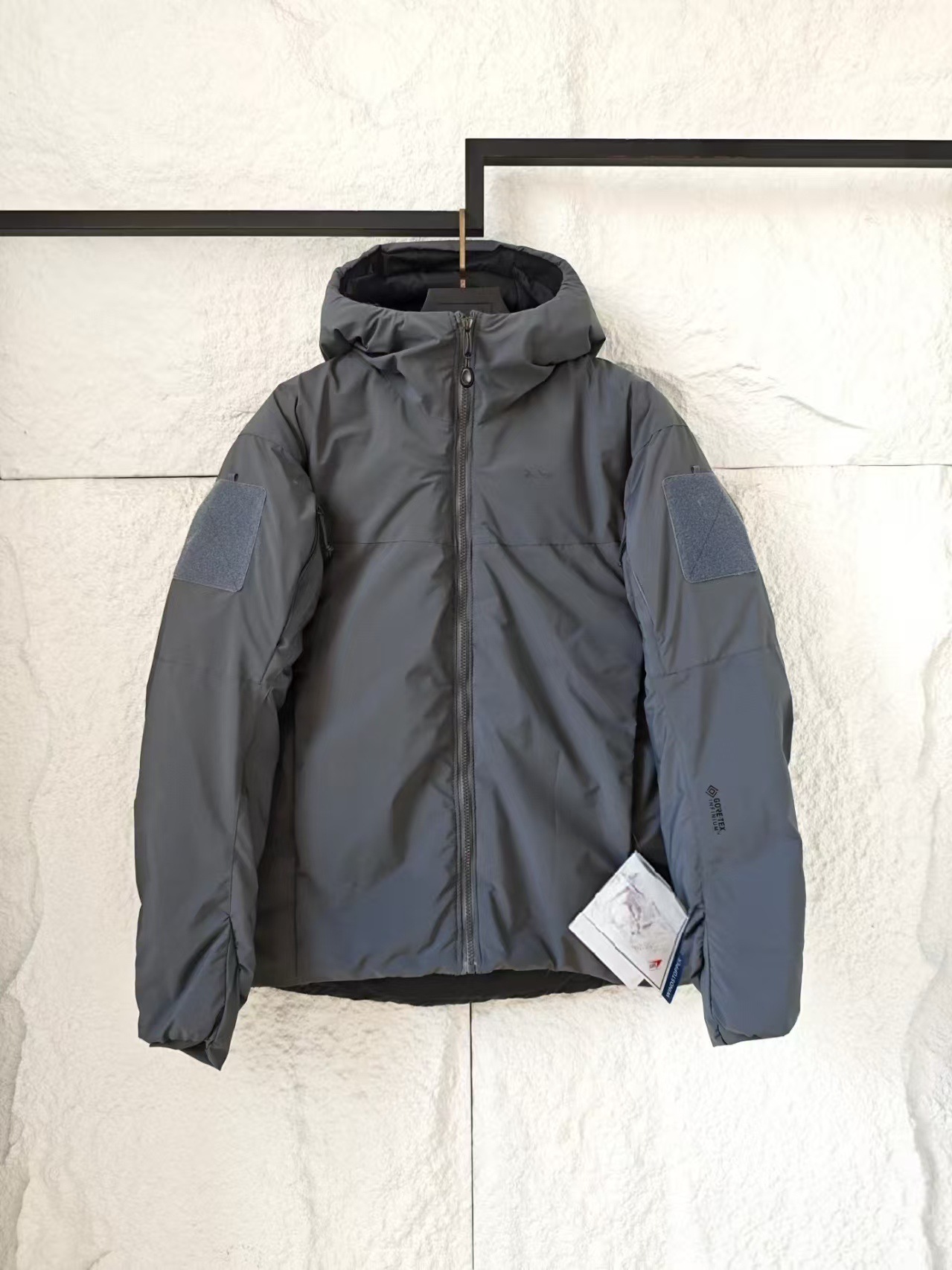 Algodón de alta calidad, chaqueta con sombrero, chaqueta con sombrero al aire libre, chaqueta con sombrero a prueba de viento, chaqueta de montaña con logotipo