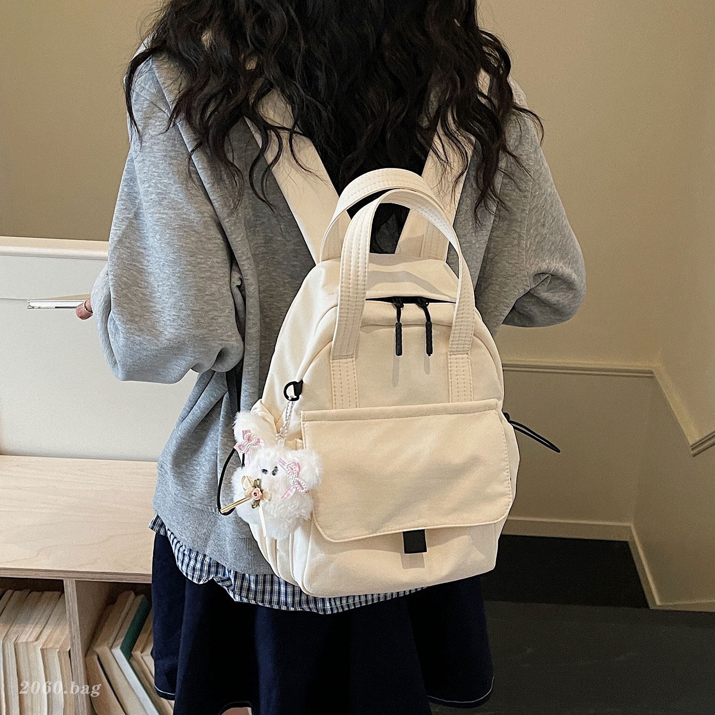 Mochila diaria nueva moda casual versátil marea de hombro femenino viaje ligero estudiantes de clase 2026