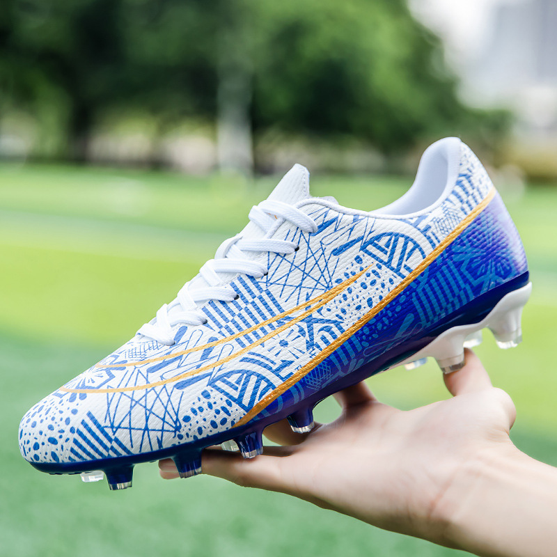 Popular football shoes low-top long nail broken nail Youth student professional training shoes special offer wholesale foreign trade sneaker Popular football shoes low-top long nail broken nail Youth student professional training shoes special offer wholesale foreign trade sneaker