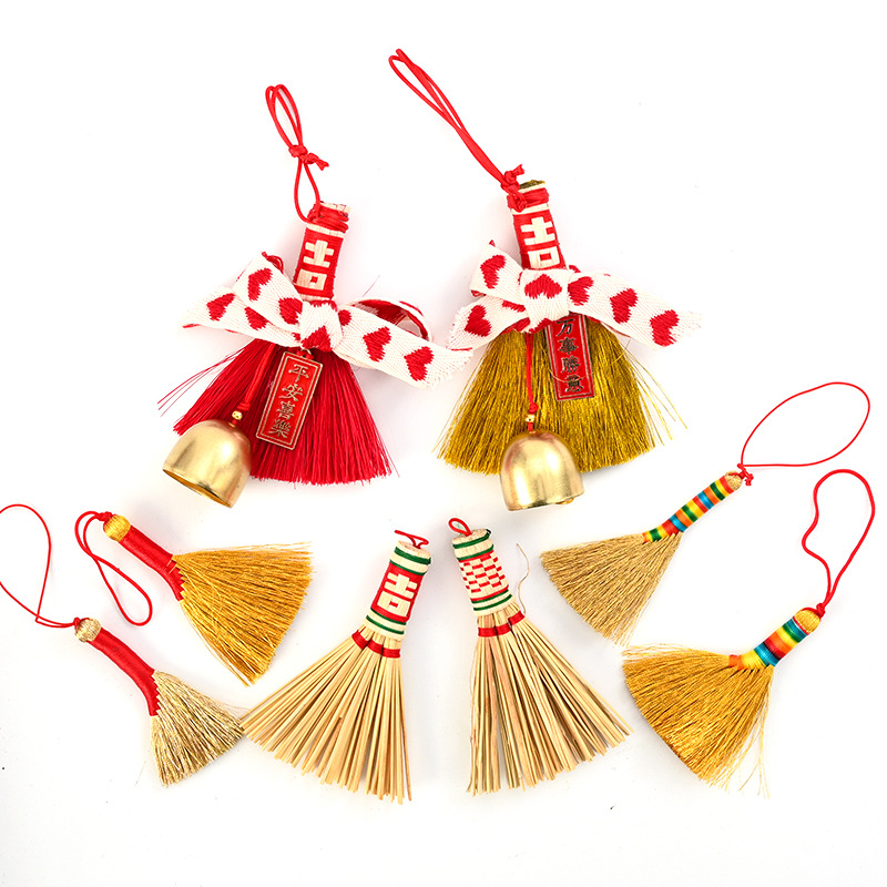 Año Nuevo Año Nuevo Barril Ping An Kang Liuliu Escoba Colgante Decoración Colgante Colgante Campana