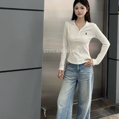 气质V领百搭刺绣设计感长袖T恤女秋冬收腰显瘦内搭打底衫纽扣上衣