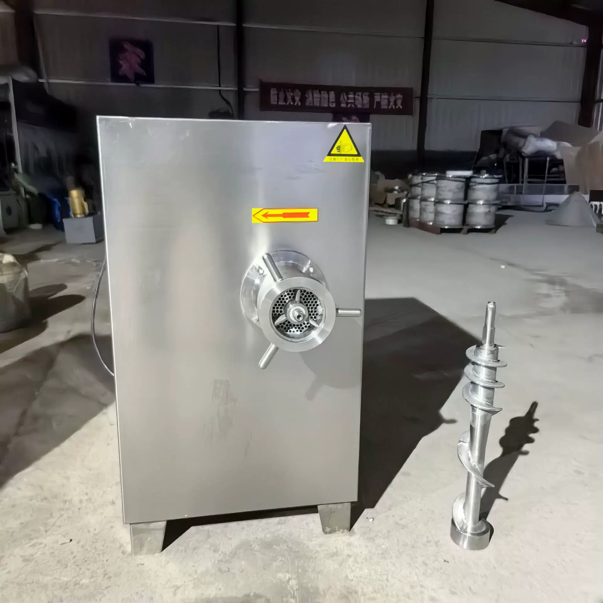 大型冻肉冻块绞肉机 猪肉牛肉鱼糜强力破碎机 不锈钢鲜肉绞肉机