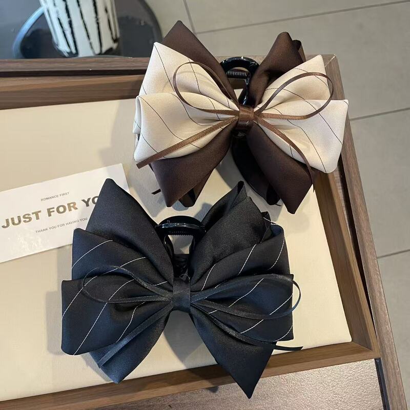 Korean-style satin large bow hair clip, fashionable hair accessory for young women, back-of-the-head shark clip, boutique hair ornaments