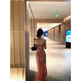微醺朗姆 ***蕾丝撞色碎花吊带长款连衣裙女夏修身显瘦