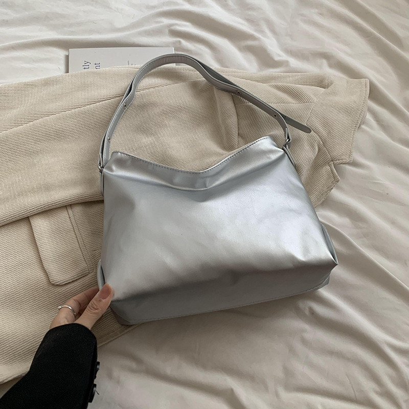 Bolsos de alta sensación para mujeres 2024 nuevo diseño minimalista bolso de hombro, bolso de mochila de gran capacidad, bolso de moda