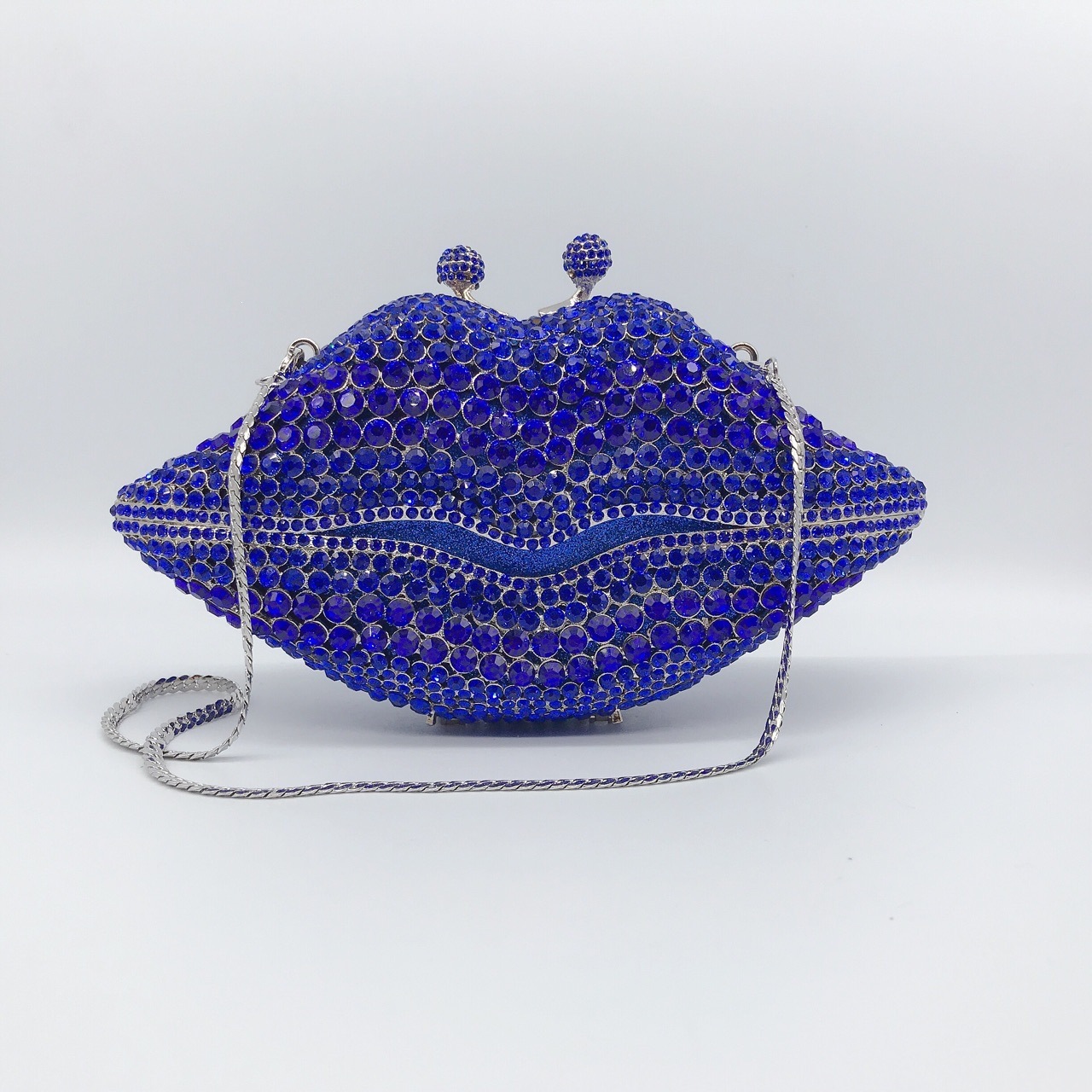 Selección estricta AliExpress labios diamantes bolsas de cena damas vestidos de banquete de diamantes bolsas de mano de metal caja dura bolsas azules