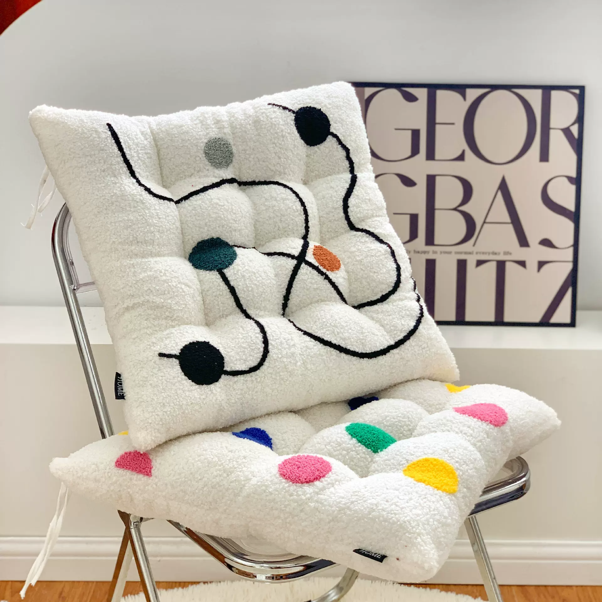 卡通彩色波点毛绒秋冬加厚坐垫办公室学生垫餐椅垫可爱美臀新款