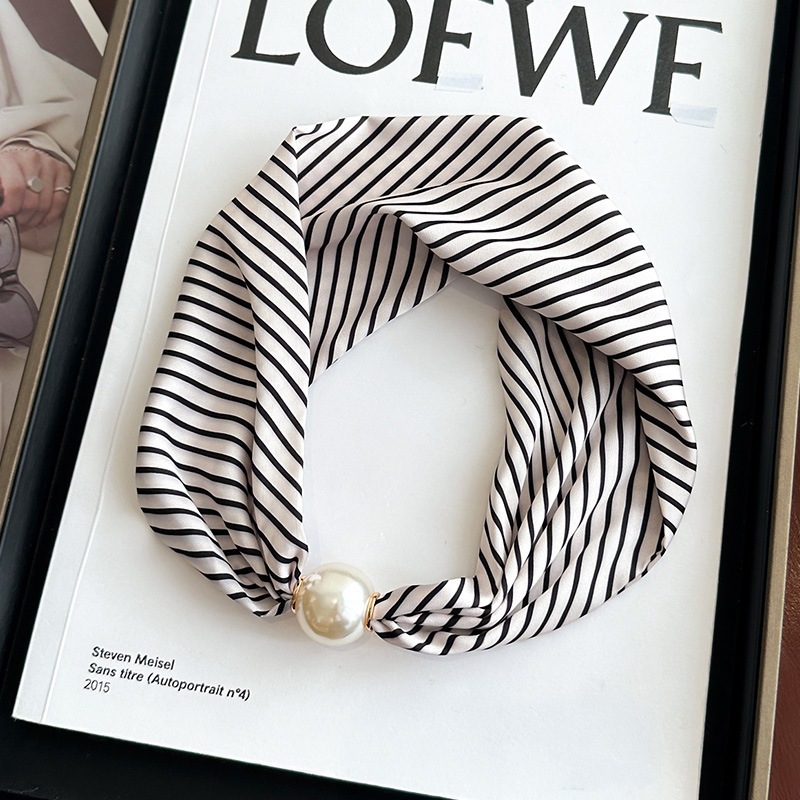 широкие белые полосы