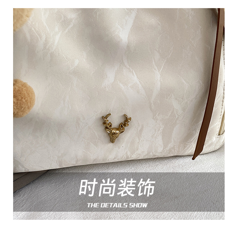 Large-capacity bags, women's 2025 bestsellers, fashionable and versatile crossbody bags, high-end single-shoulder bags, simple commuter tote bags Application Scenario