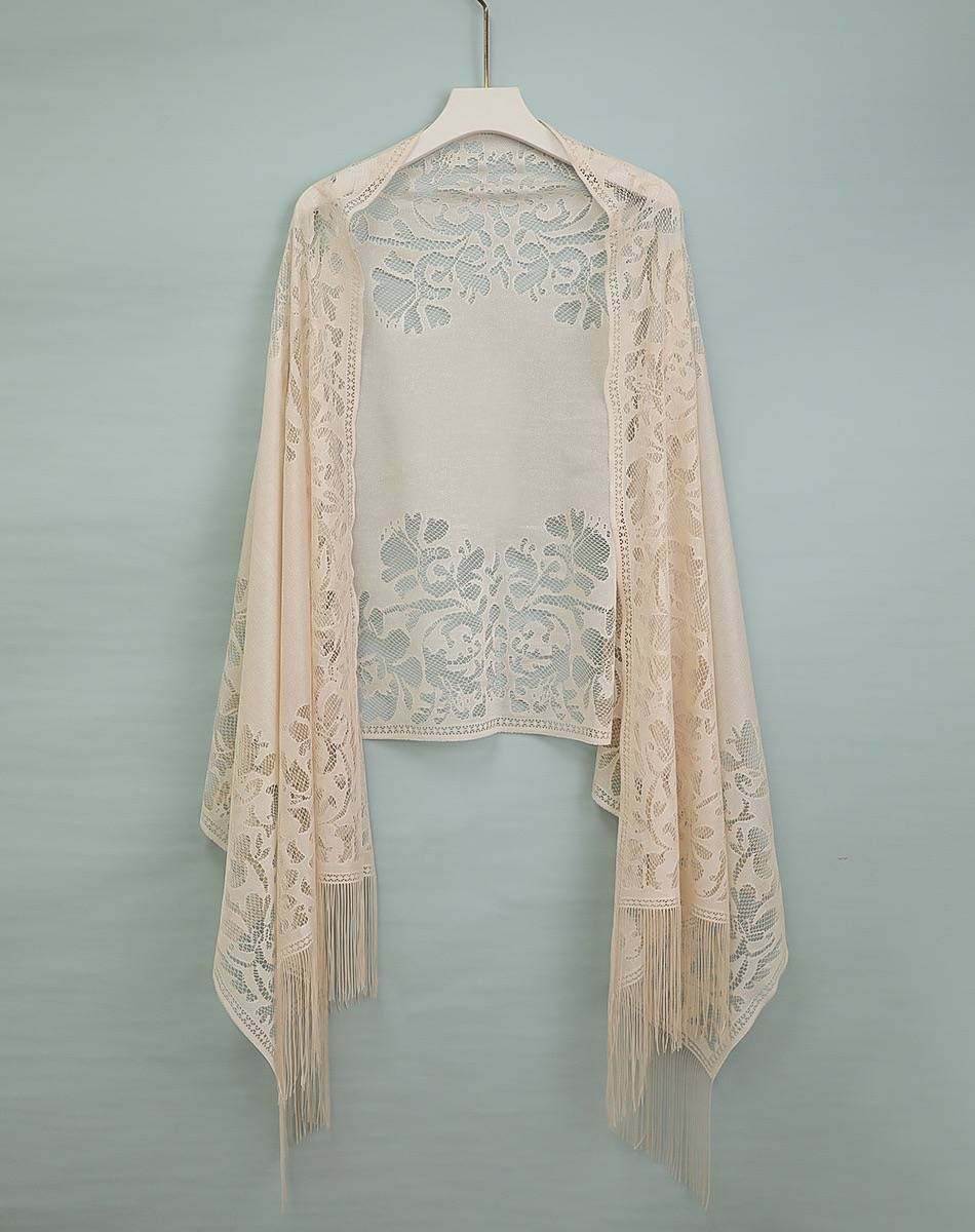 Huakai Zhixia Chaxian borla chal de encaje con cheongsam exterior 2025 nueva camisa de protección solar de rebeca fina de todo fósforo