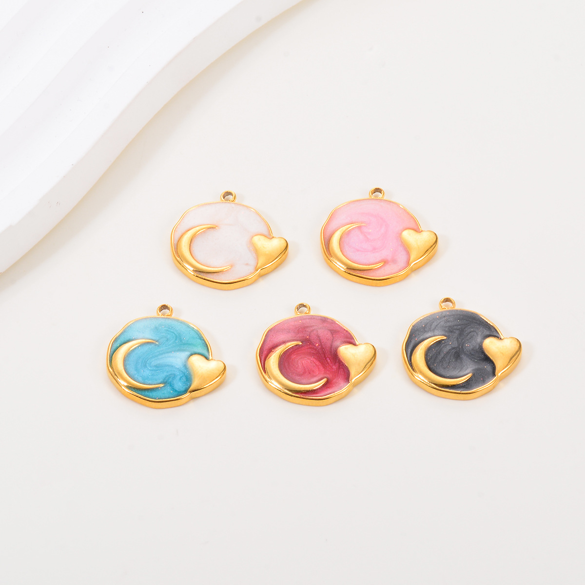 Simple Style Style 5 PCS/Package Stainless Steel Moon Heart Shape Pendant