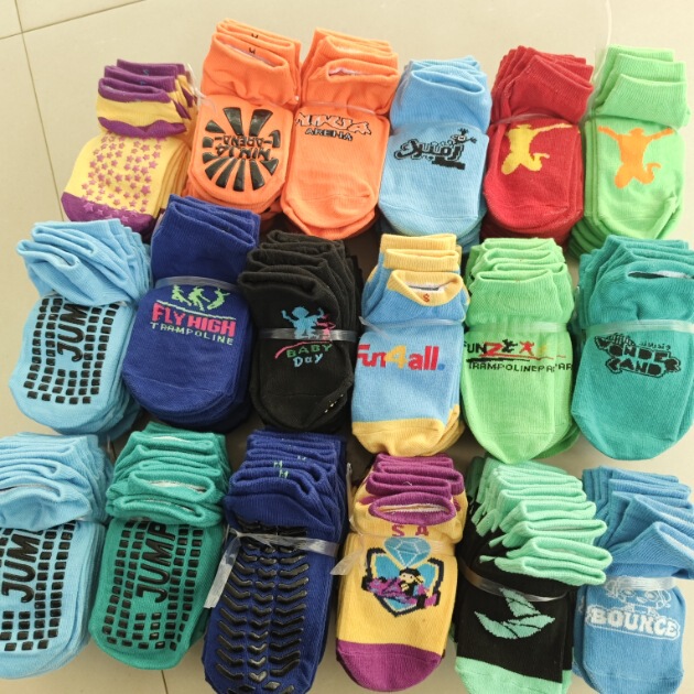 Parent-Child Indoor Non-Slip Trampoline Socks Manufacturer Wholesale Children's Playground Silicone Socks Baby Adult Yoga Floor Socks