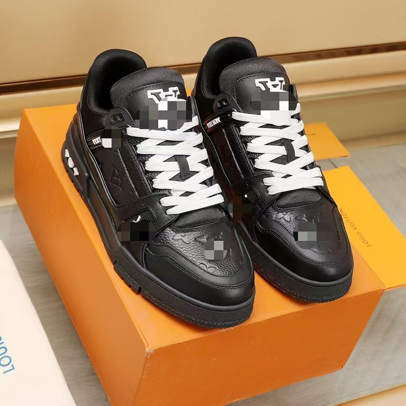 Zapatos casuales de marca de moda, zapatos blancos transpirables de suela gruesa para hombres, 2026 primavera y otoño nuevos zapatos de skate resistentes al desgaste de alta calidad