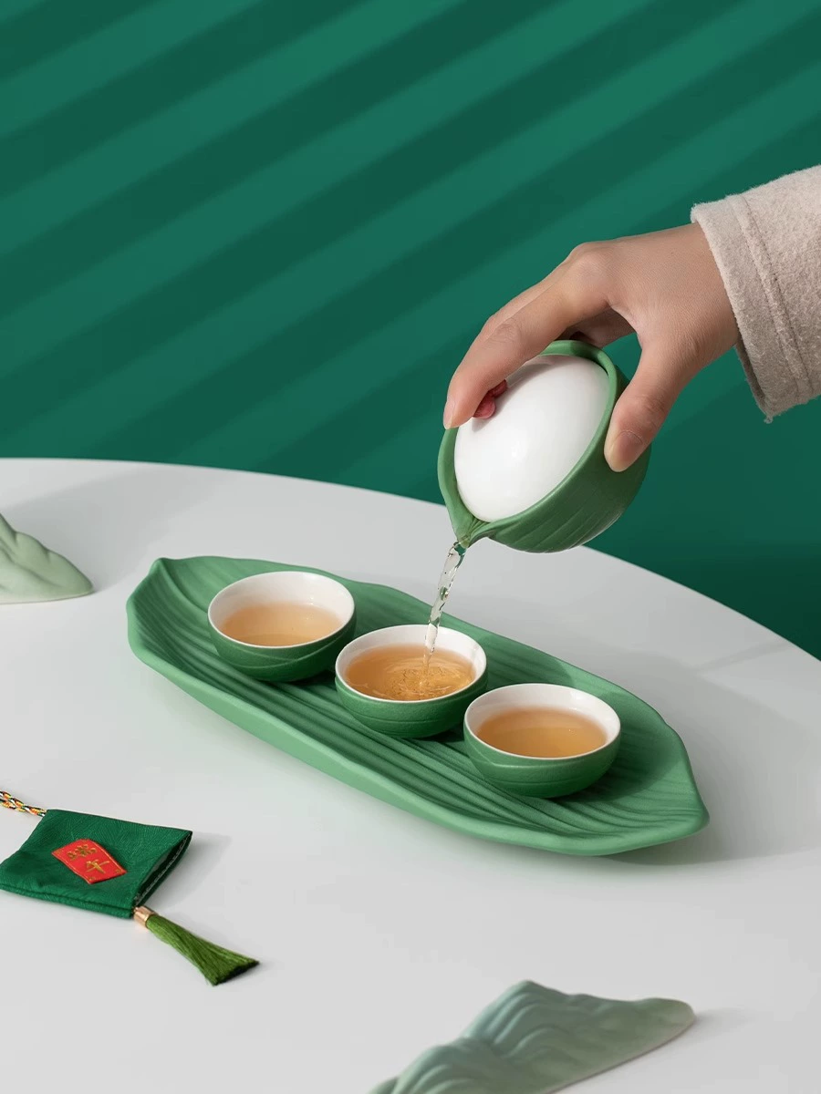 Ceramic tea set for traveling, travel handheld teapot for camping