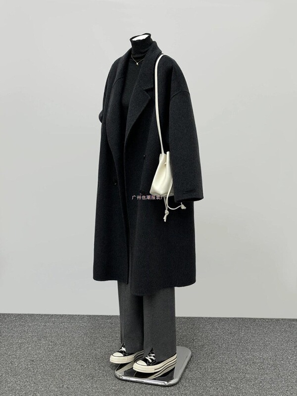 Black and Gray Double-Sided Wool Cashmere Coat for Women 2025 Winter New Style Loose Thickened Woolen Outwear with down Lining Black and Gray Double-Sided Wool Cashmere Coat for Women 2025 Winter New Style Loose Thickened Woolen Outwear with down Lining