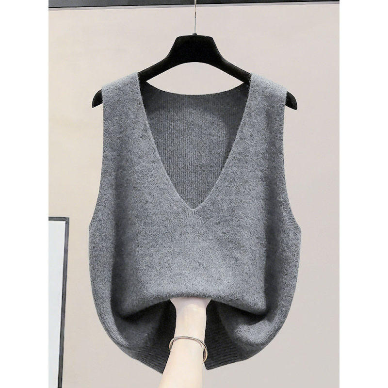 V-neck knitted vest for women, 2026 spring/autumn new collection, solid-color sweater vest, fashionable and loose-fitting sleeveless jacket