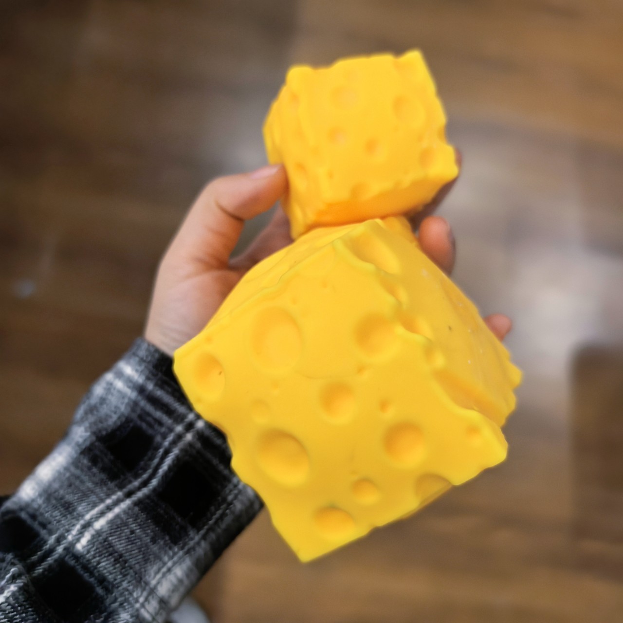 Super 11cm queso cuadrado pellizco pellizco Le descompresión pellizco pellizco juguete en línea popularidad del mismo queso gigante lote de explosión transfronteriza