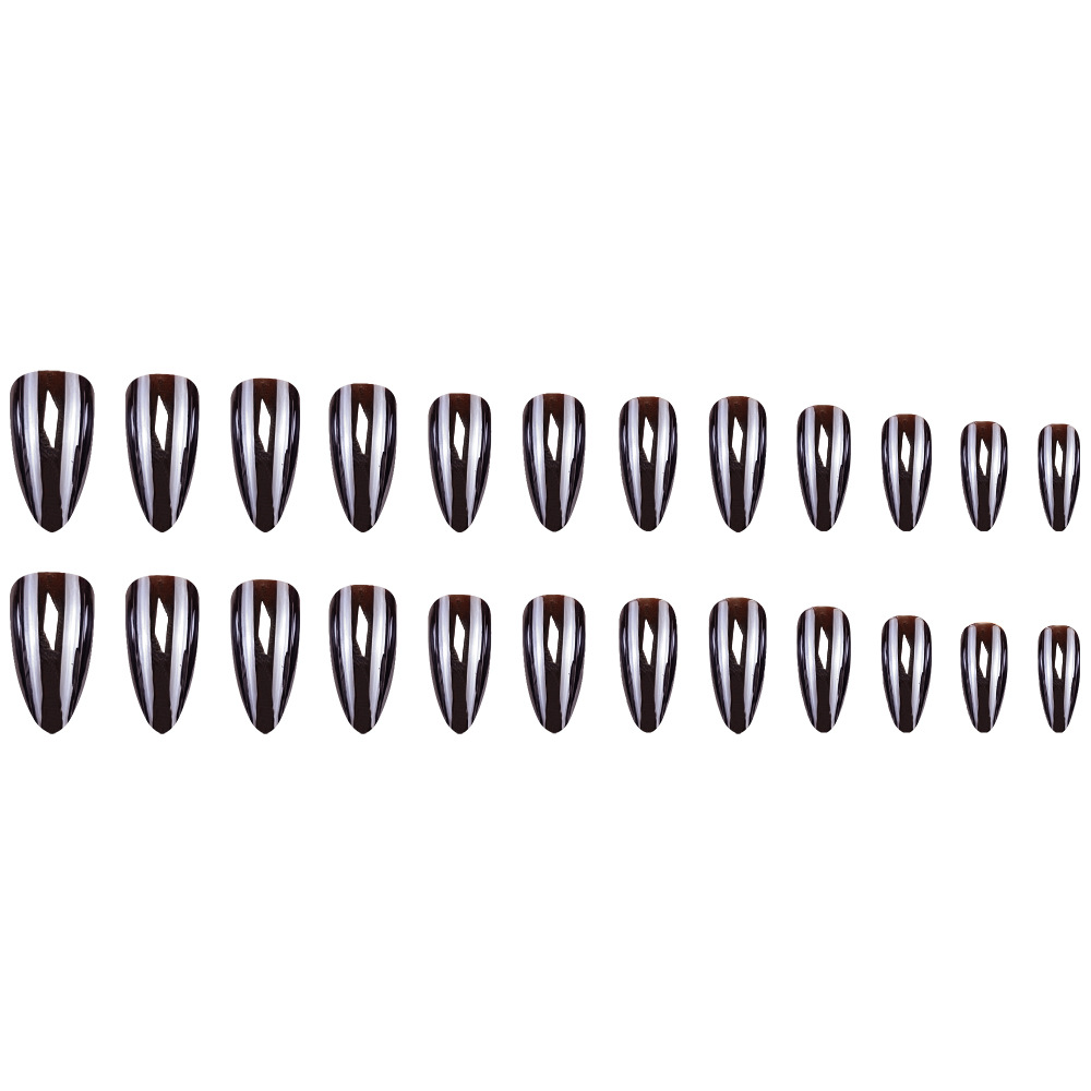 Ventas transfronterizas en caliente fantasía de galvanoplastia de uñas, estilo cool simple, 24 piezas de parche de uñas terminado.