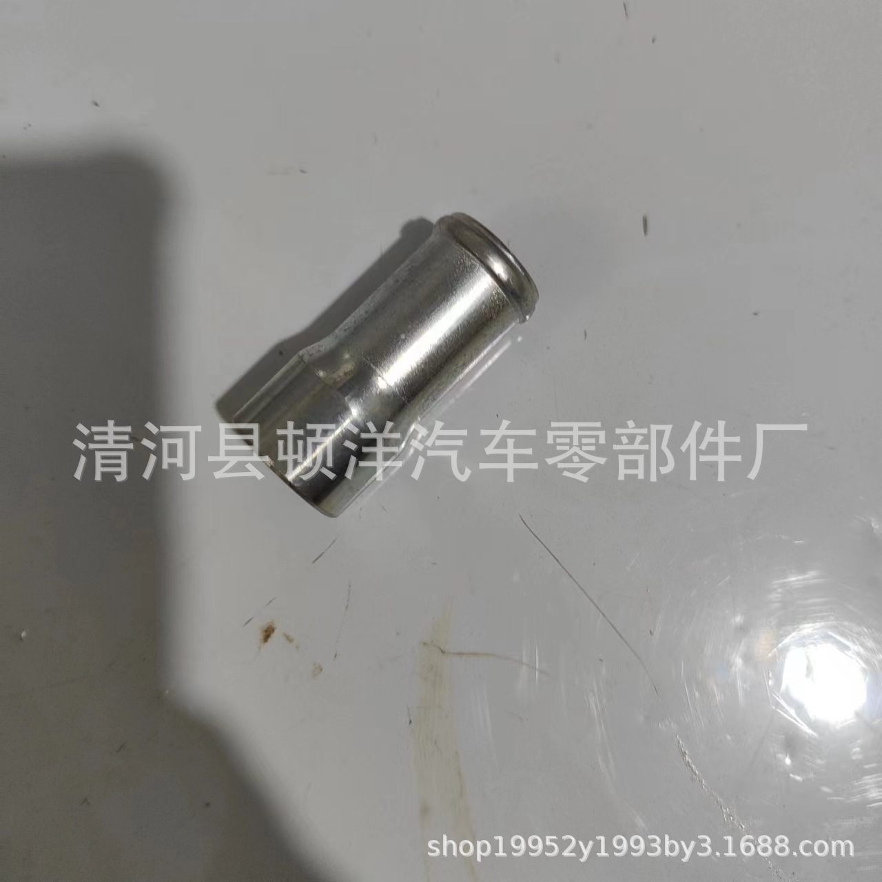 14075-62S01 for Nissan Engine Coolant Iron Water Pipe, Radiator Thermostat Connector Adapter