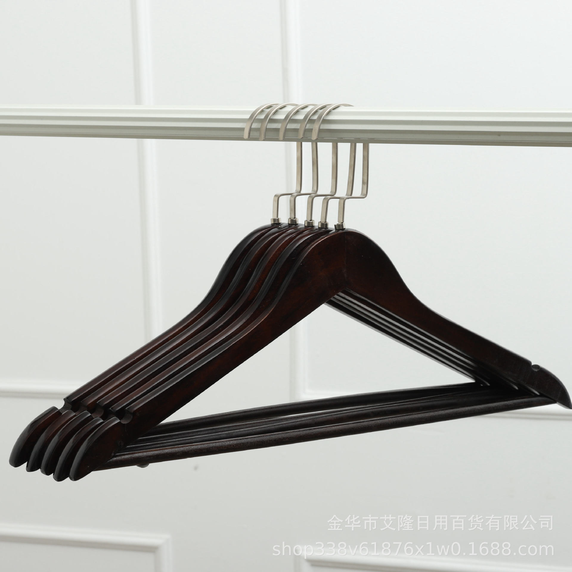 De Primera Clase retro sin costura de madera maciza percha de ropa de madera tienda de ropa de hotel percha soporte percha de ropa al por mayor
