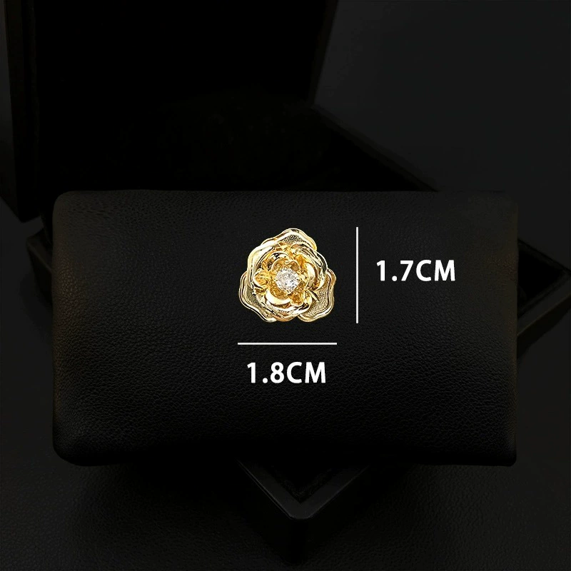 П montain tea, zirconium, костюм, металлический значок-подзастежка, свитер, булавка