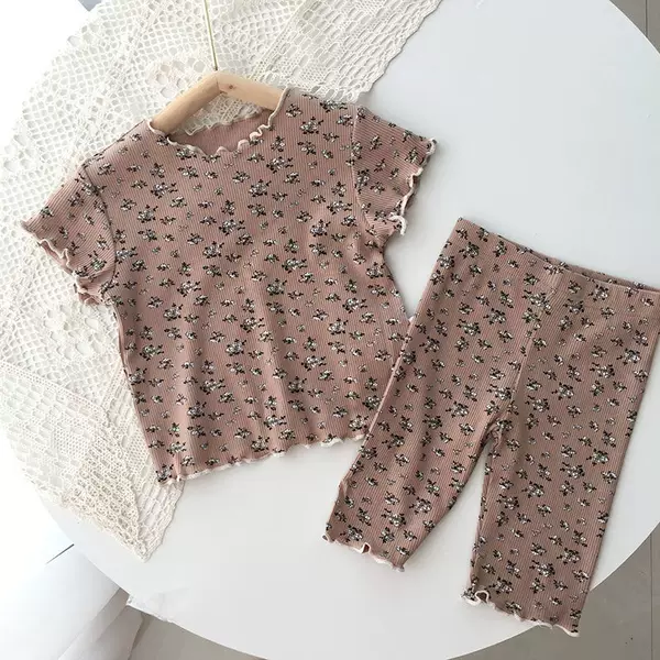 Girls' Pajama Set with Full Floral Print, Summer Casual Home Wear for Baby Girls, Two-Piece Set for Young Children, Trendy
