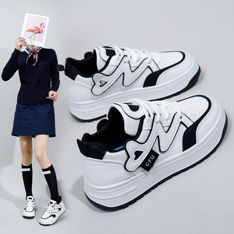Ins Little White Student Korean Edition Damen Trendy 2024 Herbst Neu Dickbesohlte Höher Werdende Atmungsaktive Casual_voghion.com
