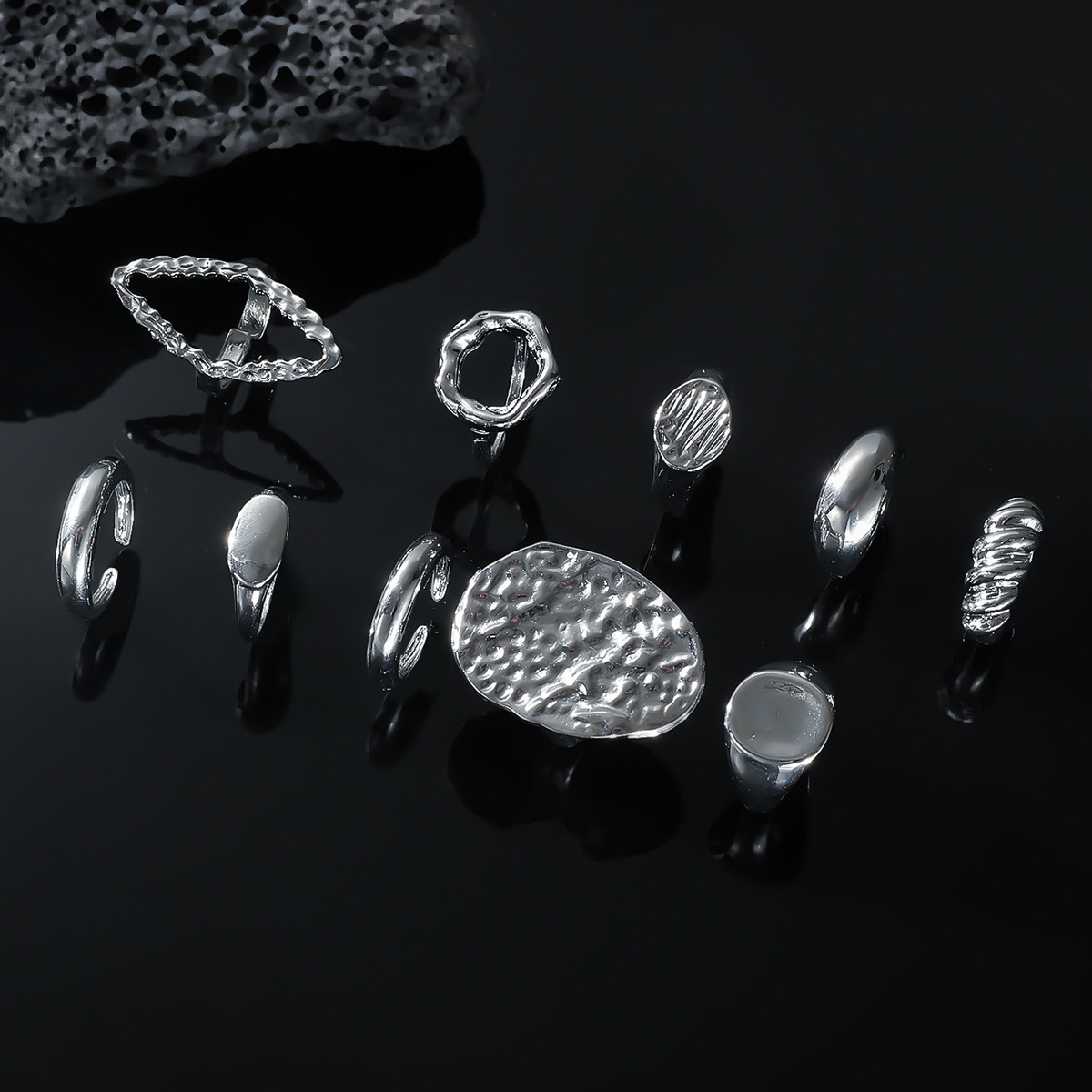 Sparkling Designer Ring For Women, Sleek And Comfortable Jewelry_voghion.com