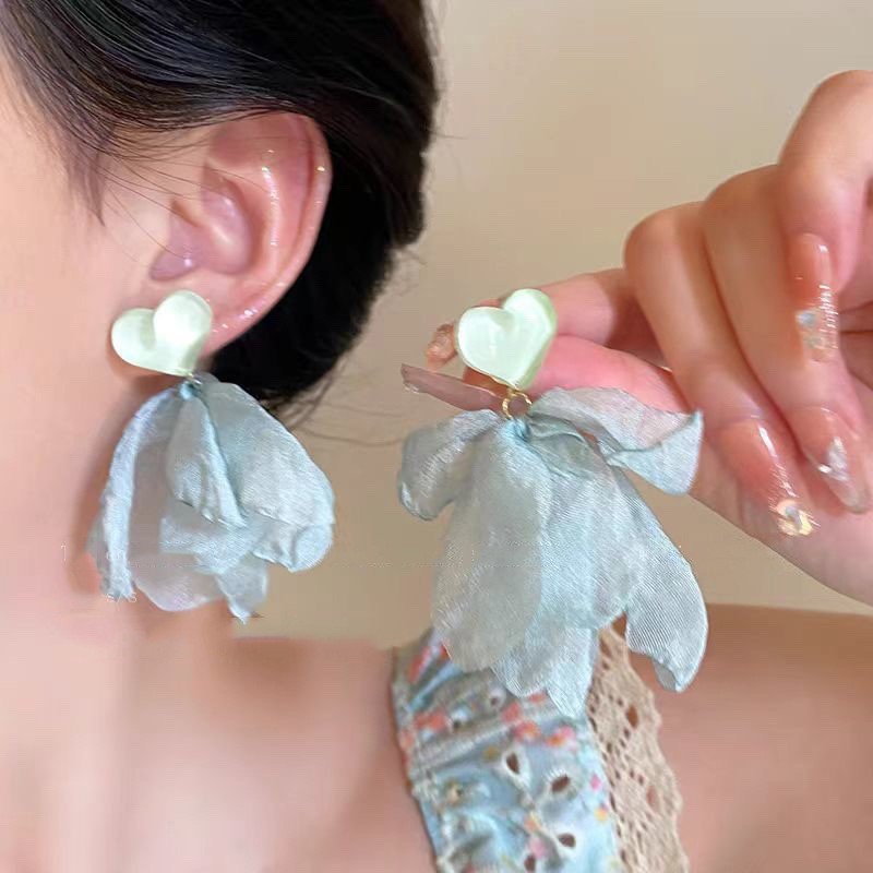 Aguja de plata, estilo de vacaciones azul, pendientes de lazo de flores suaves, pendientes de moda fresca, pendientes de ambiente dulce
