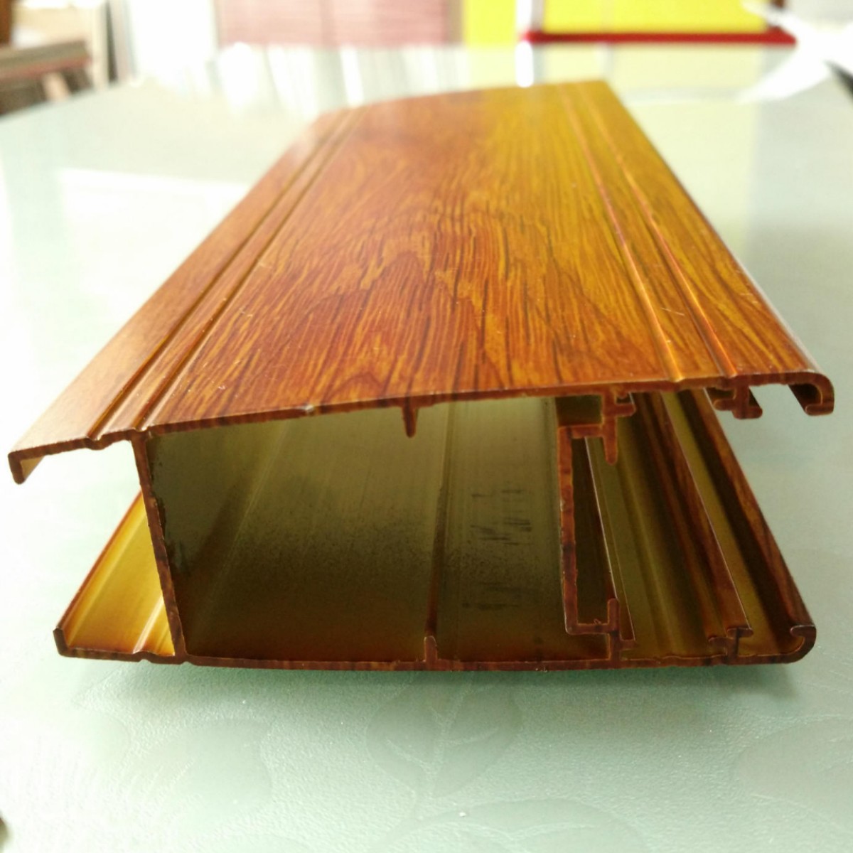 厂家直销 衣柜移门铝型材 平开门铝材 包覆木纹 多种颜色