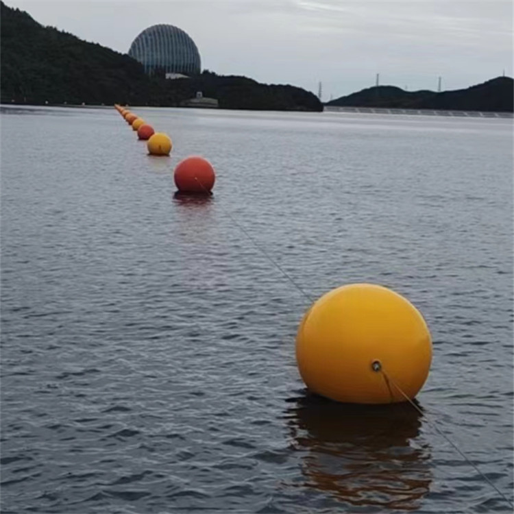 水上消防浮球 海上演习聚乙烯浮筒 多规格醒目可喷字警示浮子