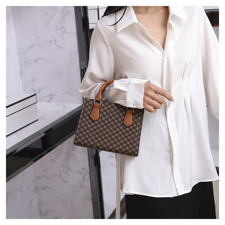Retro Printed Tote Bag For Women Elegant Versatile Shoulder Bag_voghion.com