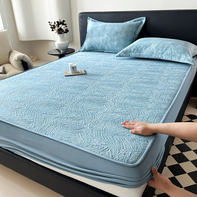 Un juego de tres piezas para colchonetas de seda helada de clase A, nueva funda de cama fresca de verano, funda de cama todo incluido, funda protectora de colchón