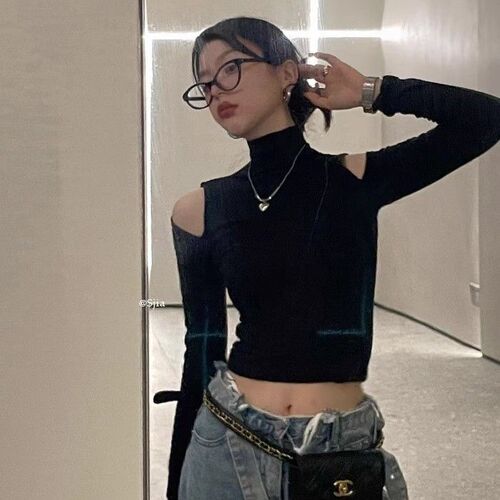 Half-high neck off-shoulder lace long-sleeved tight t-shirt women's autumn hot girl undershirt design short top 