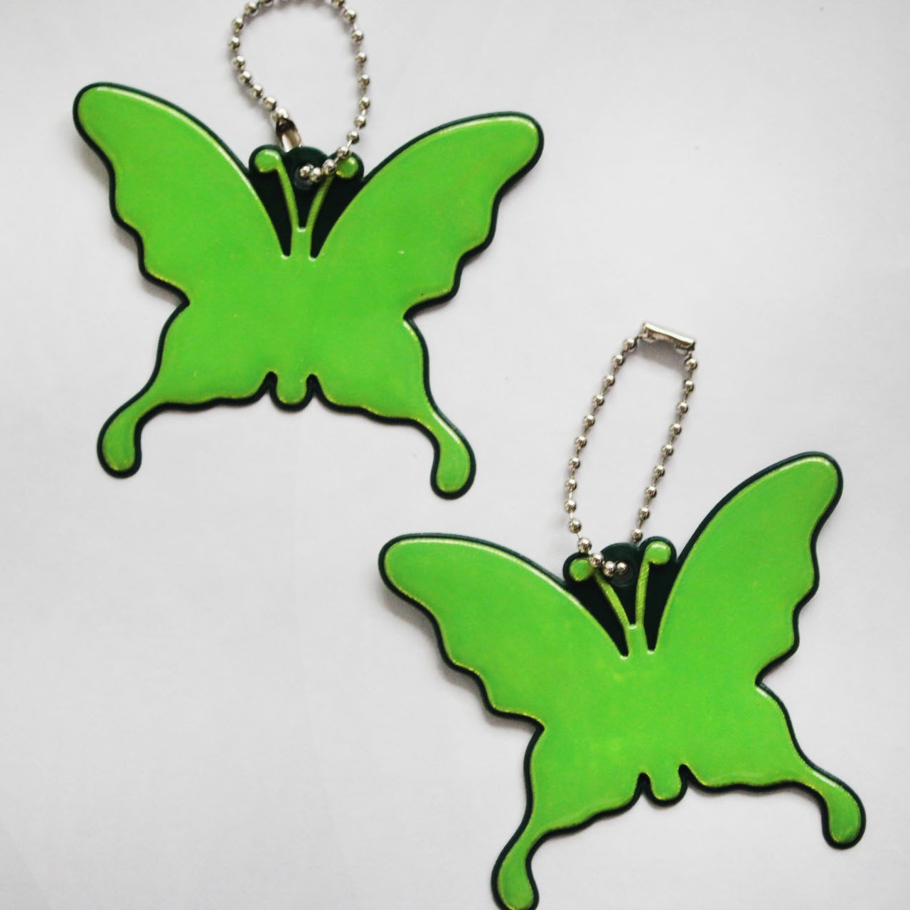 厂家供应蝴蝶形状反光挂件卡通钥匙坠PVC挂饰可定样式印刷LOGO