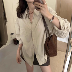 2025春の婦人服のデザイン感レースはvネックの長袖のカーディガンのシャツをつなぎ合わせます。