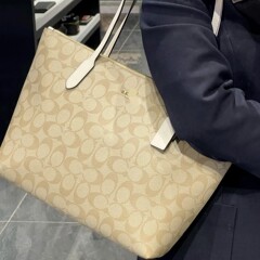 Koujiaの新しいzip30ジッパートートバッグ、クラシックな老眼ポータブルショルダー大容量レディースバッグ、多用途通勤