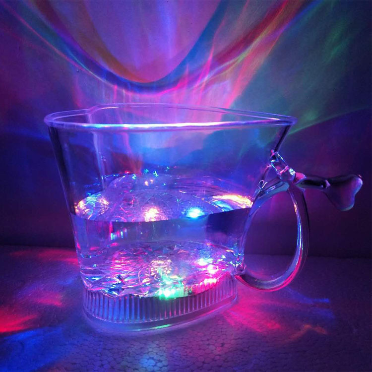 Vaso Cervezero LED Luminoso de Plástico con Sensor de Agua para Bar y KTV