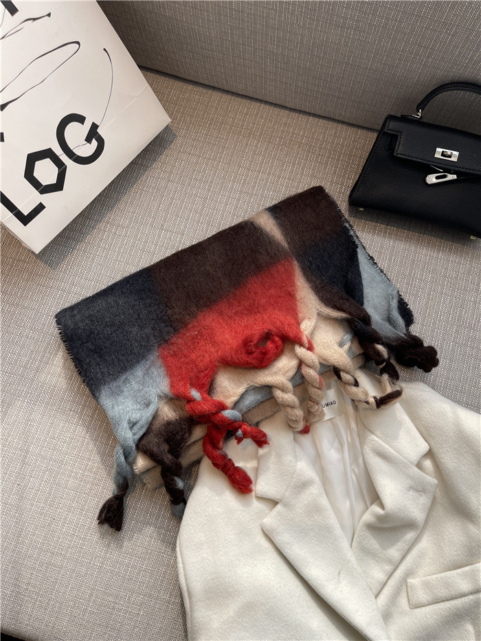 Korean Ins2023 new winter geometric color gradient mohair fringe scarf for women's shawl with two necklaces_voghion.com
