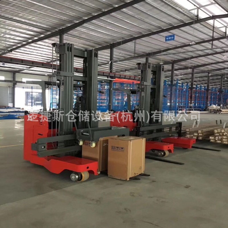 全电动三向叉车座驾式1.5吨升高10m窄通道升高装卸堆垛车搬运叉车
