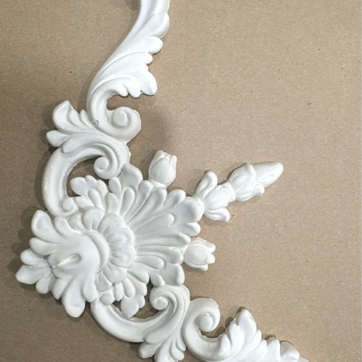 French-Style Gypsum Molding Corner Flower, Decorative Wall Frame Elements, Various Sizes