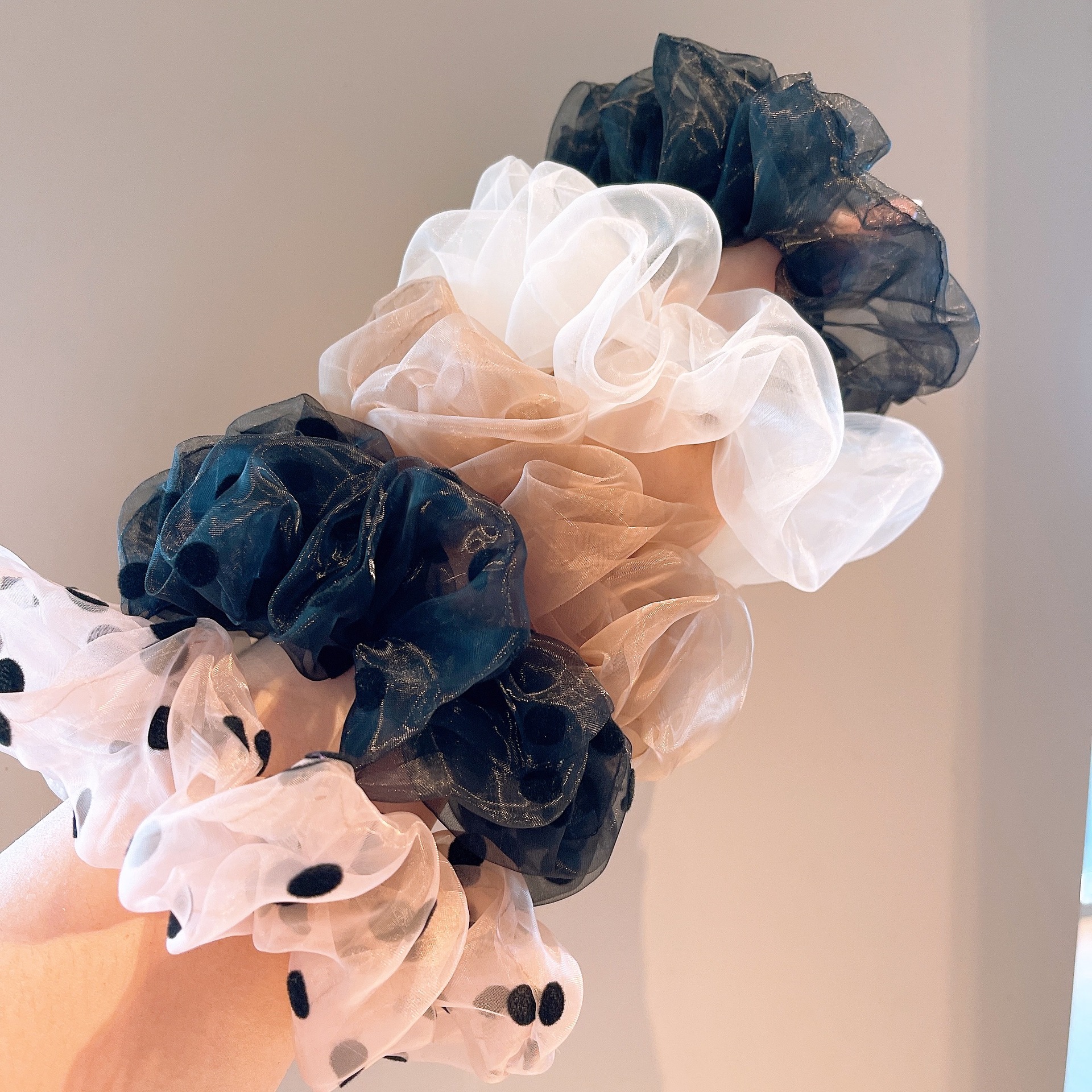 8g Weight Festival Occasion Organza Material Geometric Pattern Women'S Gender Retro Style Khaki, White, Black Color Retro Organza Polka Dot Hair Scrunchies Wholesale Nihaojewelry 2
